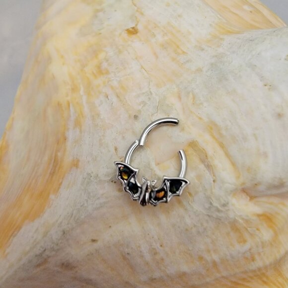 16G Bat Hinged Segment Ring Abalone Shell insert Ring 5/16 8mm - Picture 2 of 2